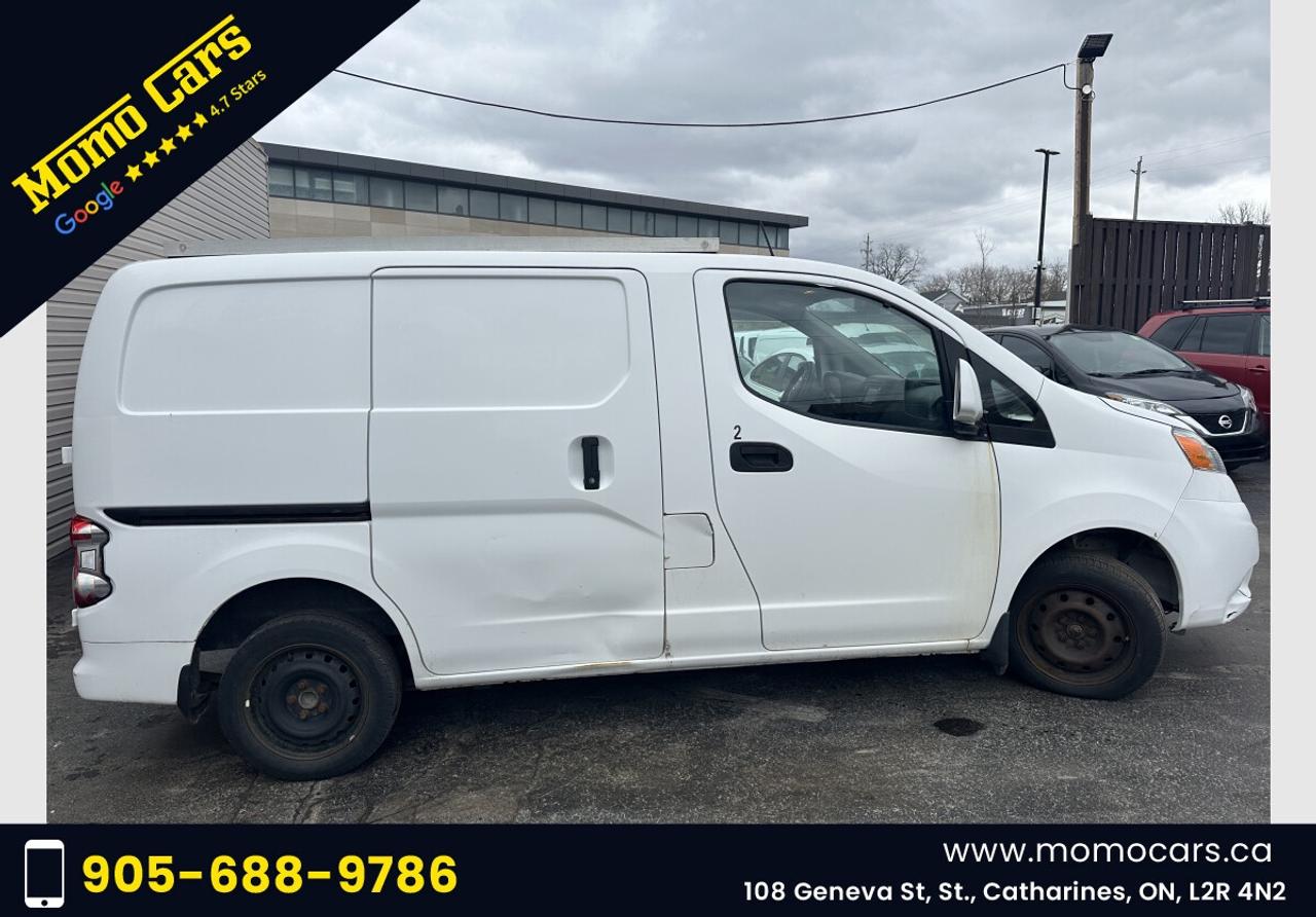 2015 Nissan NV200 SV Photo