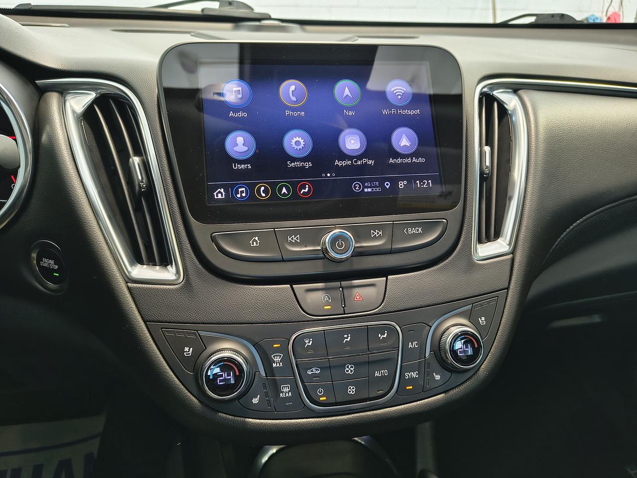 2023 Chevrolet Malibu 2LT Photo0