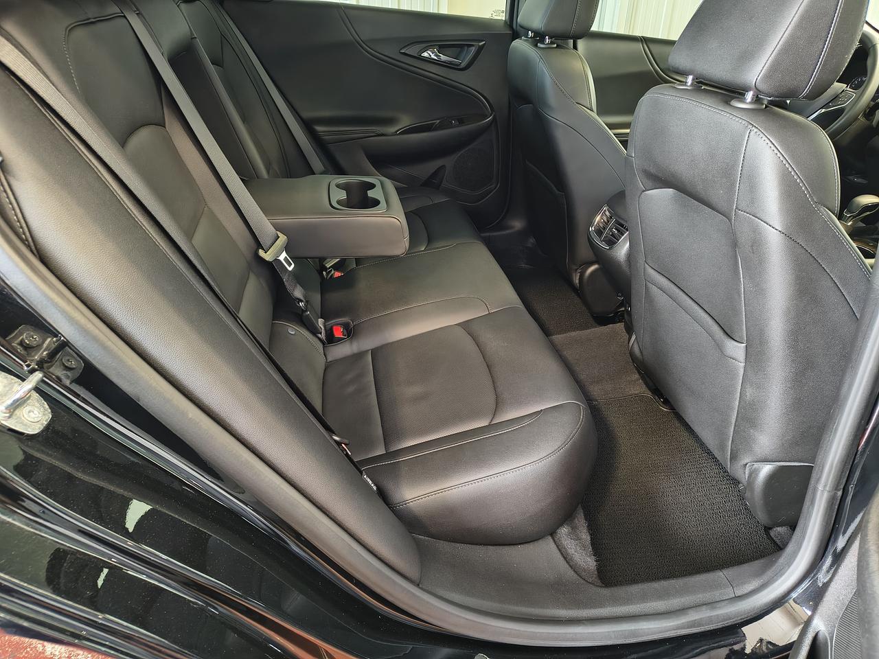 2023 Chevrolet Malibu 2LT Photo0