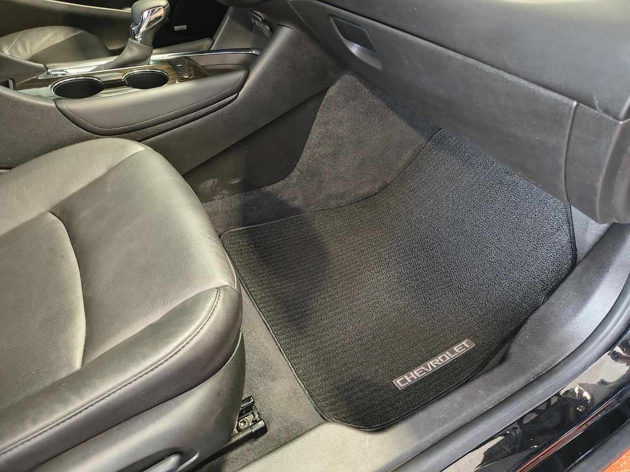 2023 Chevrolet Malibu 2LT Photo0