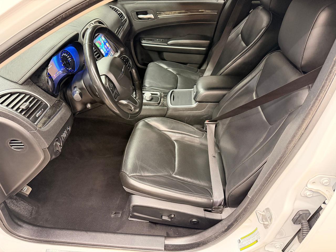 2021 Chrysler 300 300 TOURING L+SAFETY TEC+SPORT PKG+CLEAN CARFAX Photo21