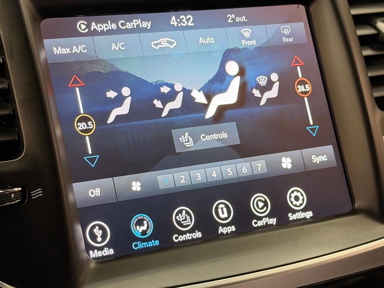 2021 Chrysler 300 300 TOURING L+SAFETY TEC+SPORT PKG+CLEAN CARFAX Photo34