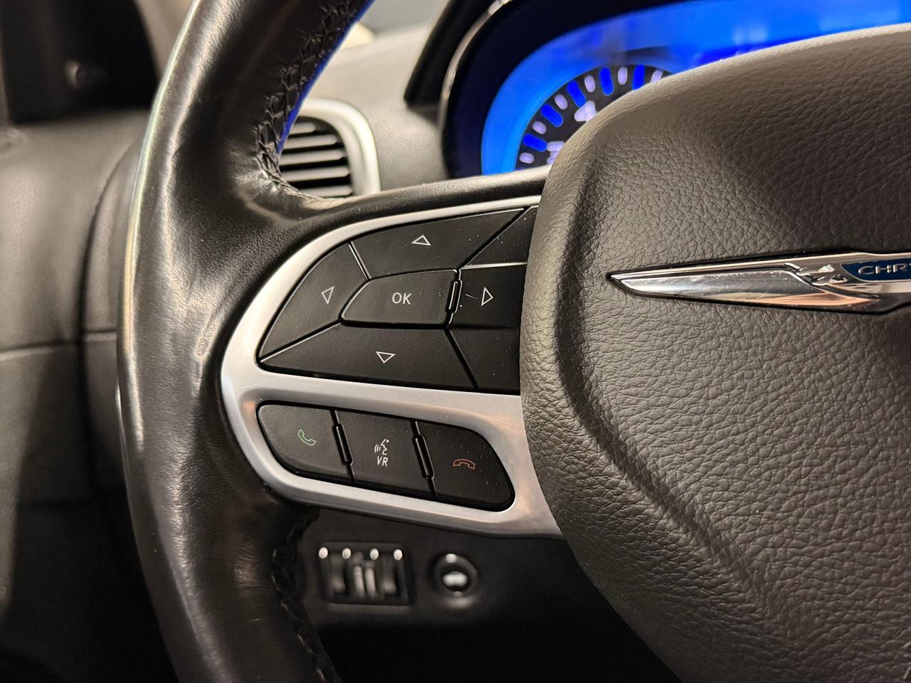 2021 Chrysler 300 300 TOURING L+SAFETY TEC+SPORT PKG+CLEAN CARFAX Photo114