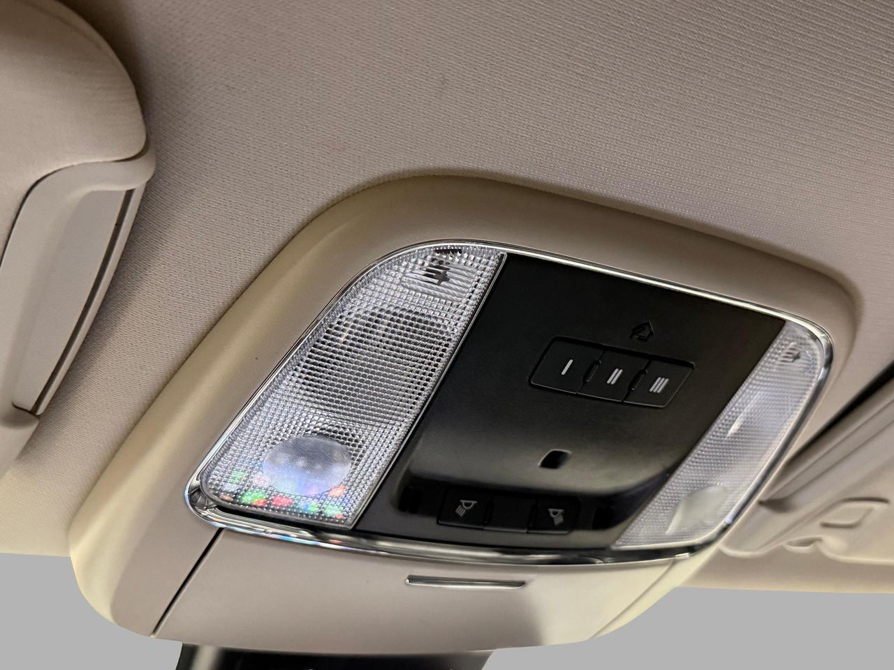 2021 Chrysler 300 300 TOURING L+SAFETY TEC+SPORT PKG+CLEAN CARFAX Photo53