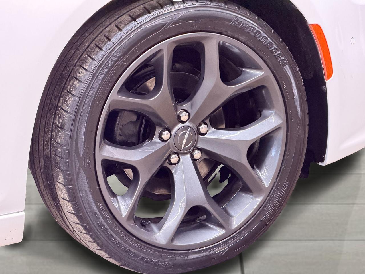 2021 Chrysler 300 300 TOURING L+SAFETY TEC+SPORT PKG+CLEAN CARFAX Photo58