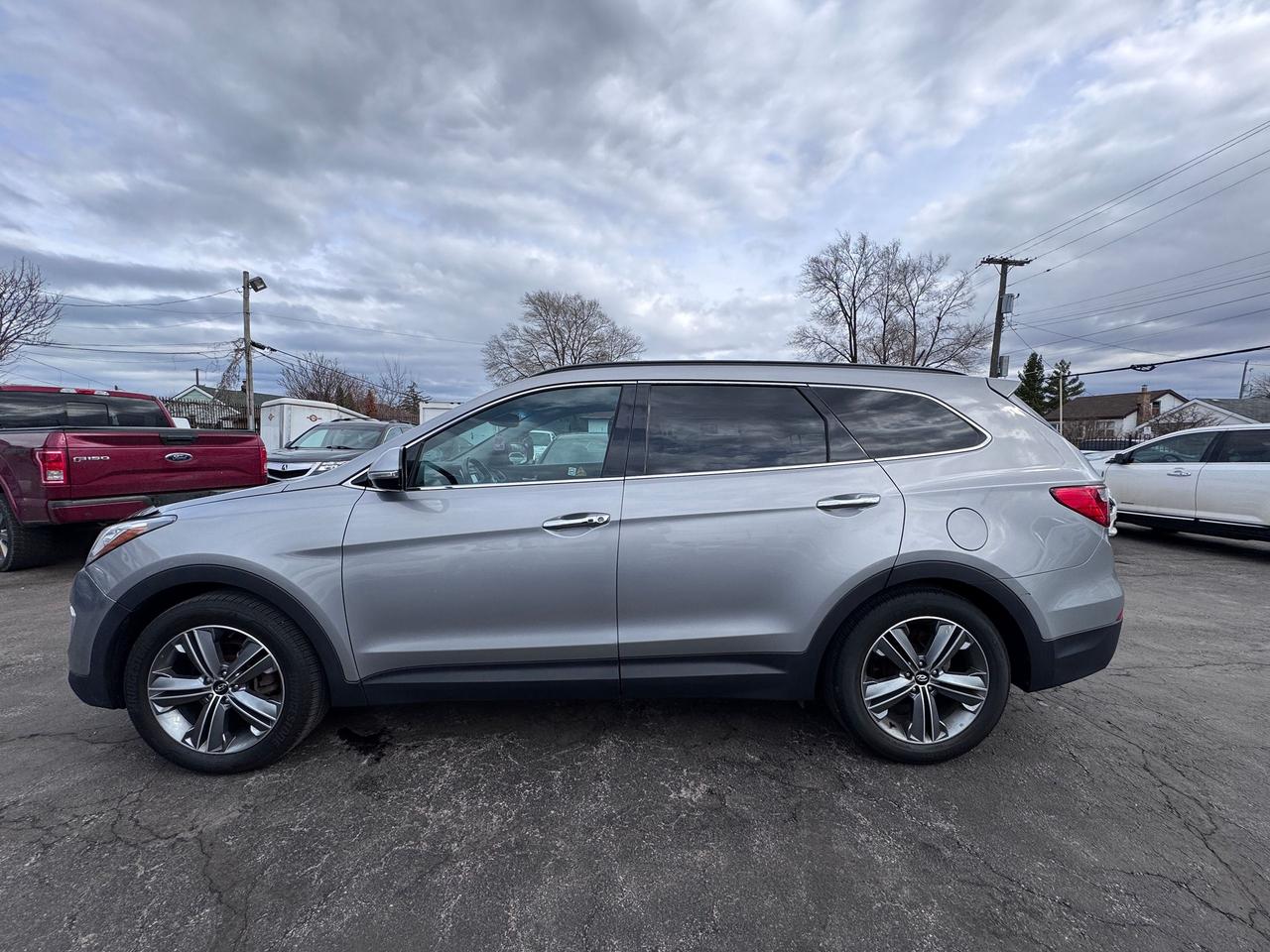 2016 Hyundai Santa Fe XL LIMITED AWD 4dr 3.3L Photo