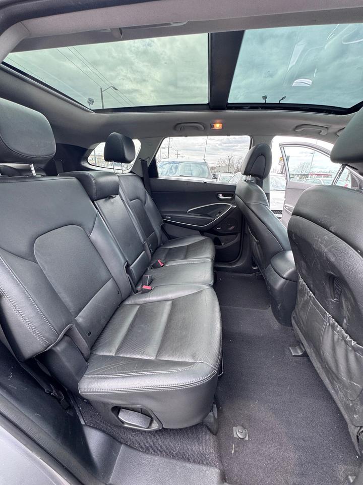 2016 Hyundai Santa Fe XL LIMITED AWD 4dr 3.3L Photo