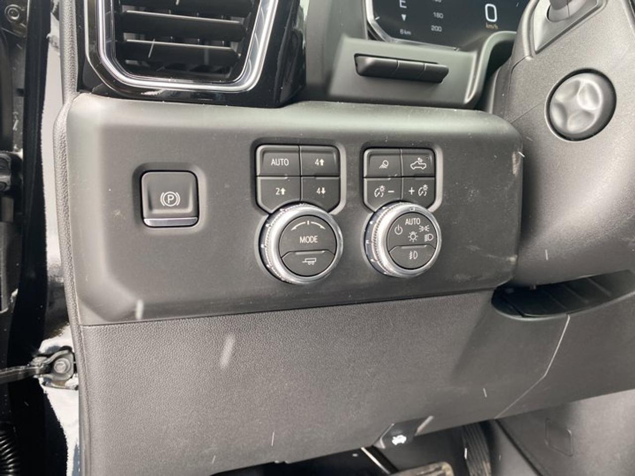 13757128