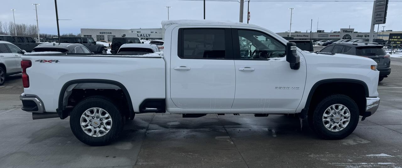 2024 Chevrolet Silverado 3500 4WD Crew Cab 159" LT Photo