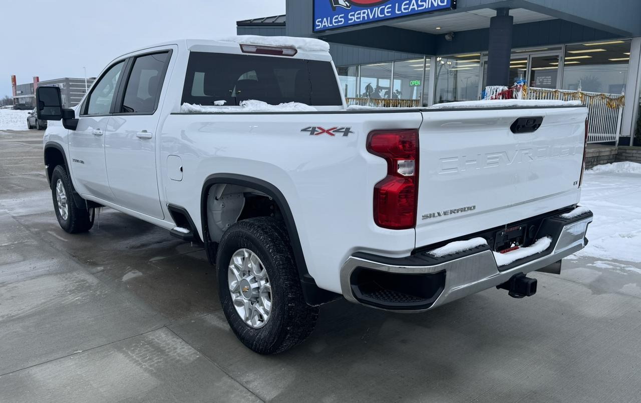 2024 Chevrolet Silverado 3500 4WD Crew Cab 159" LT Photo