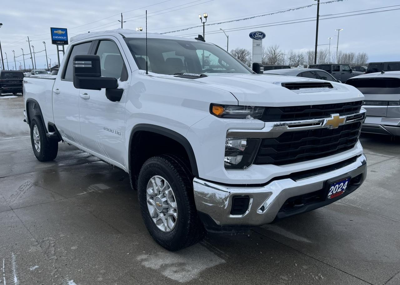 2024 Chevrolet Silverado 3500 4WD Crew Cab 159" LT Photo