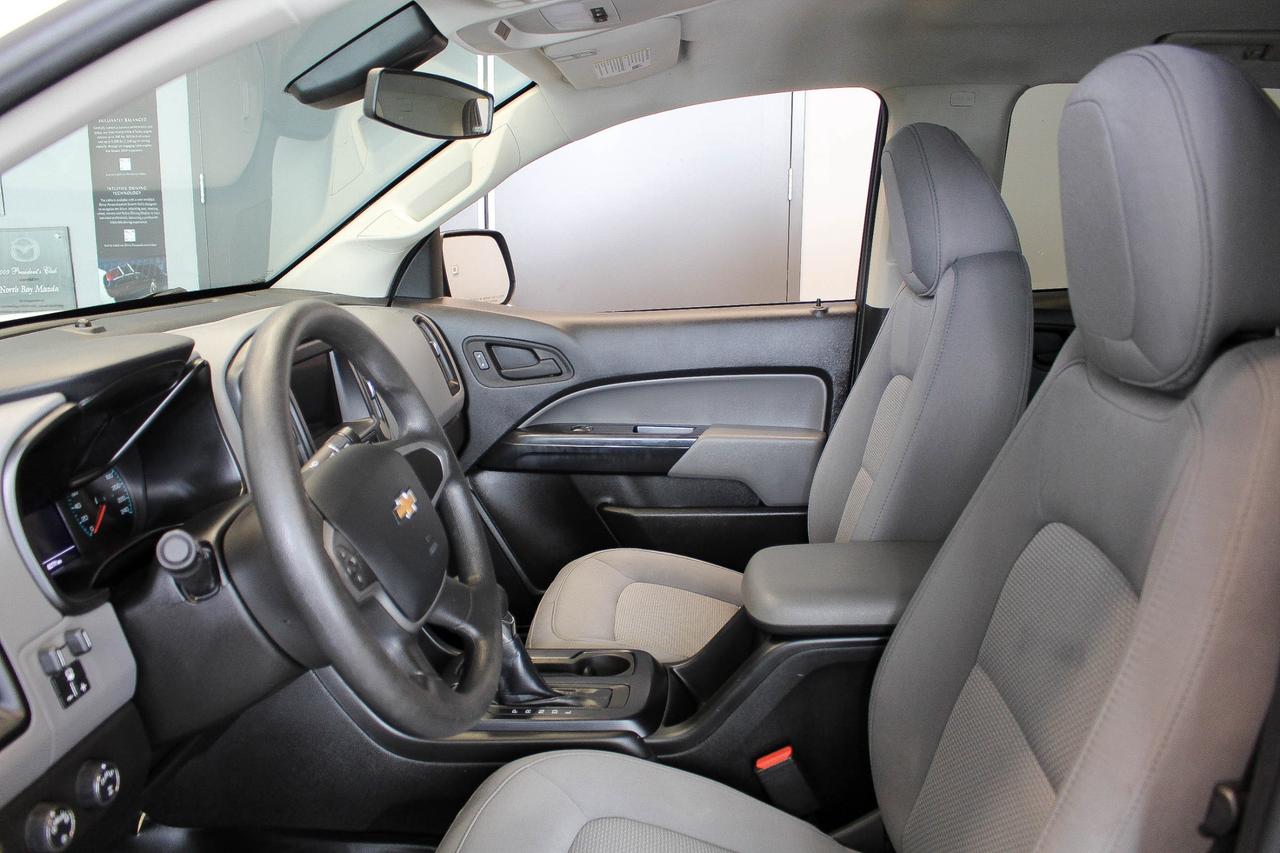 2022 Chevrolet Colorado WT 4X4 - CLOTH UPHOLSTERY - APPLE CARPLAY AND ANDROID AUTO Photo