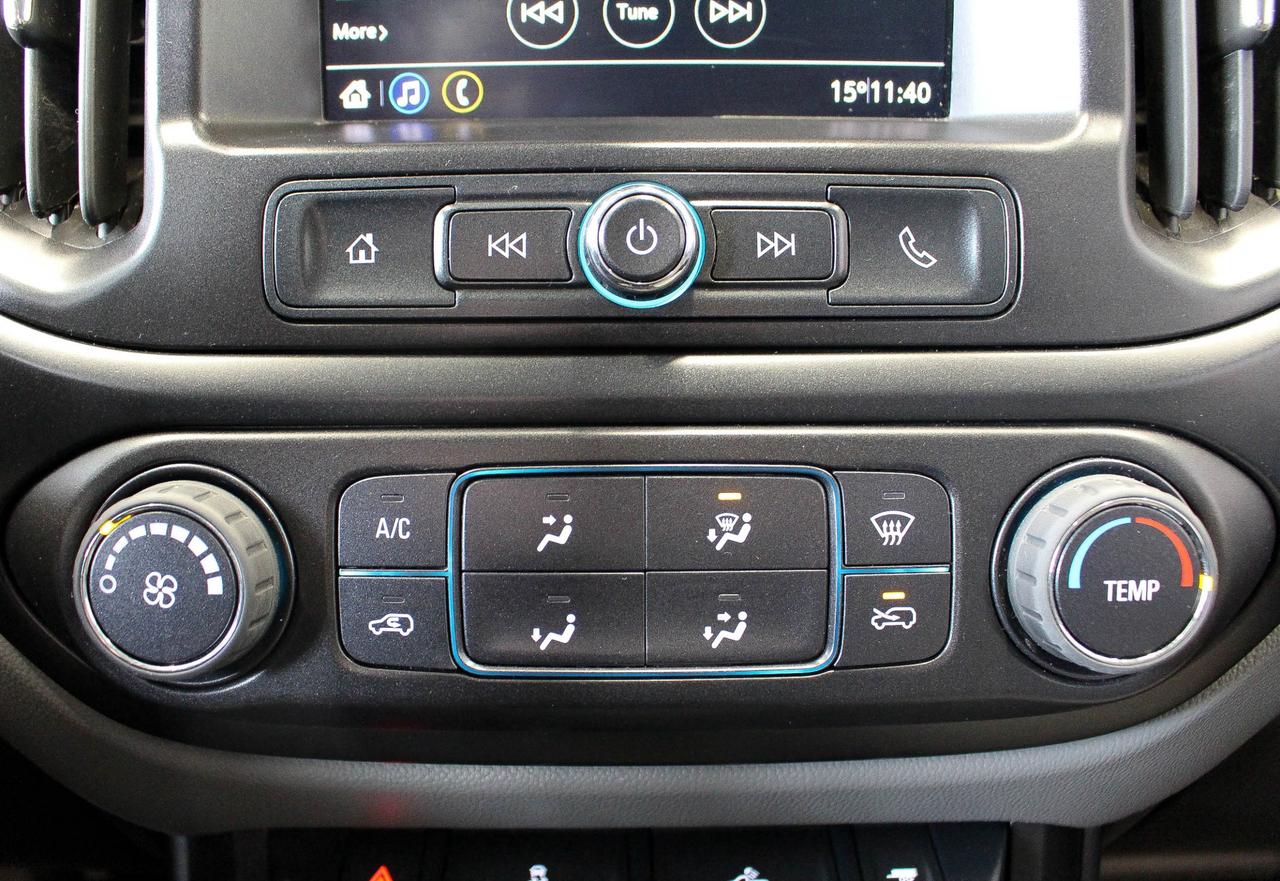 2022 Chevrolet Colorado WT 4X4 - CLOTH UPHOLSTERY - APPLE CARPLAY AND ANDROID AUTO Photo