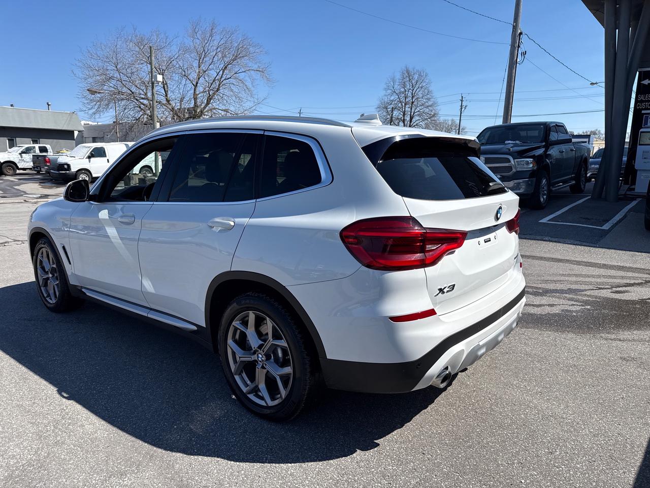2021 BMW X3 xDrive30i Photo2