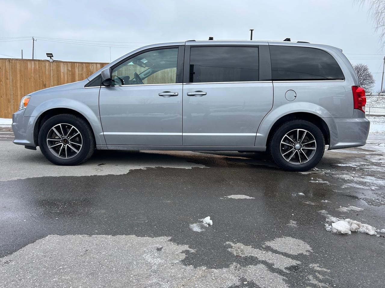 2019 Dodge Grand Caravan Crew Photo