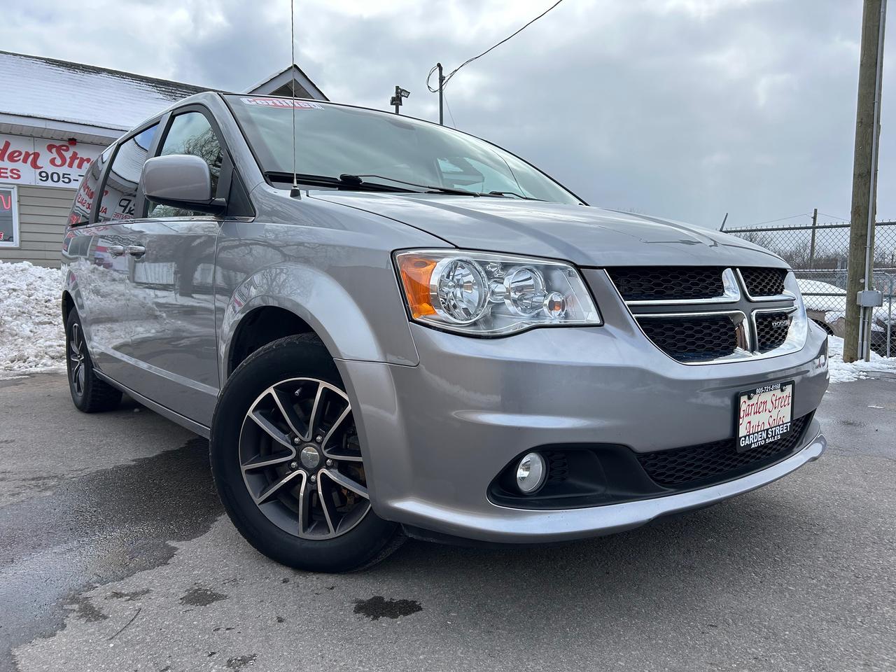 2019 Dodge Grand Caravan Crew Photo