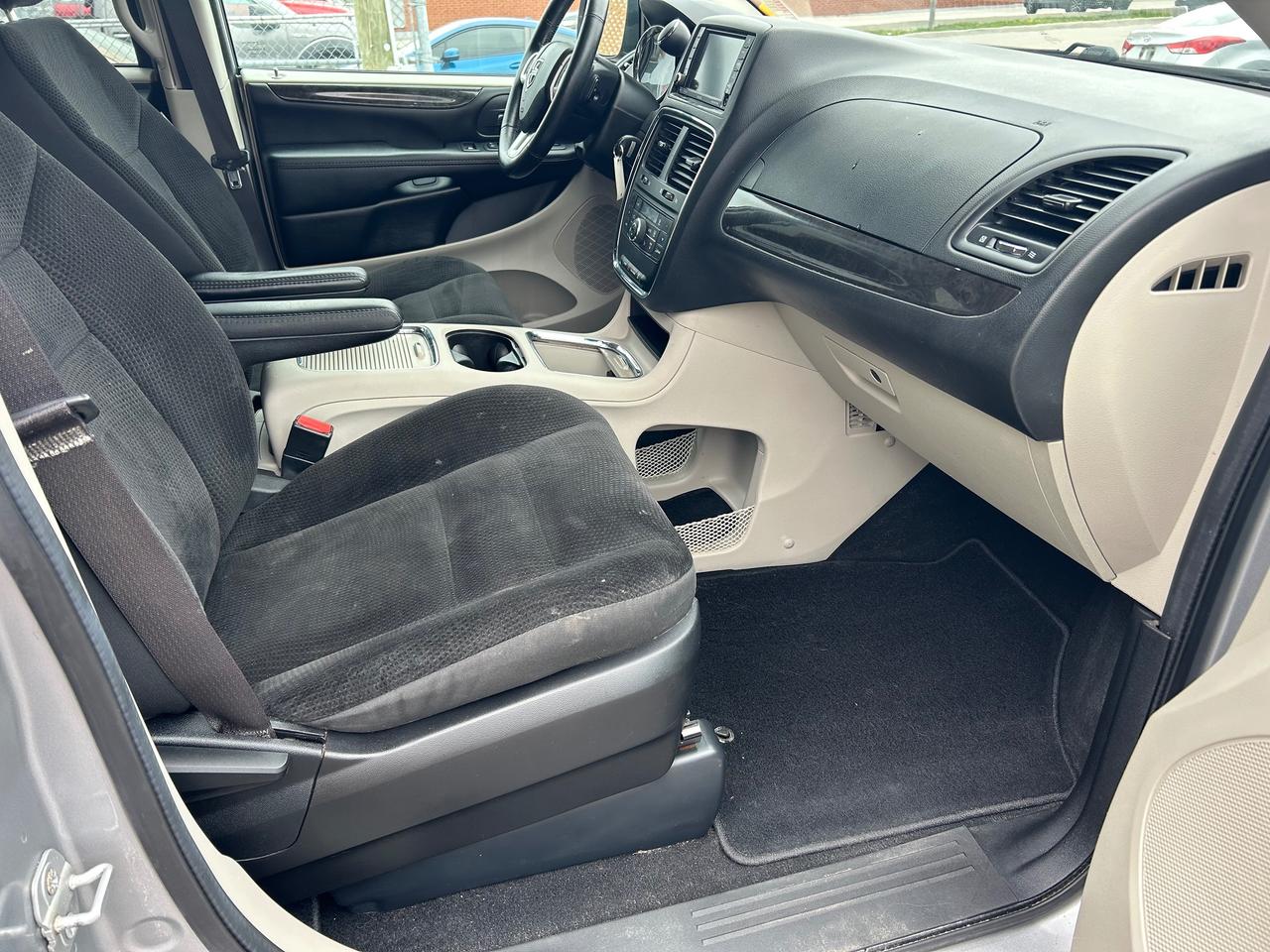 2019 Dodge Grand Caravan Crew Photo