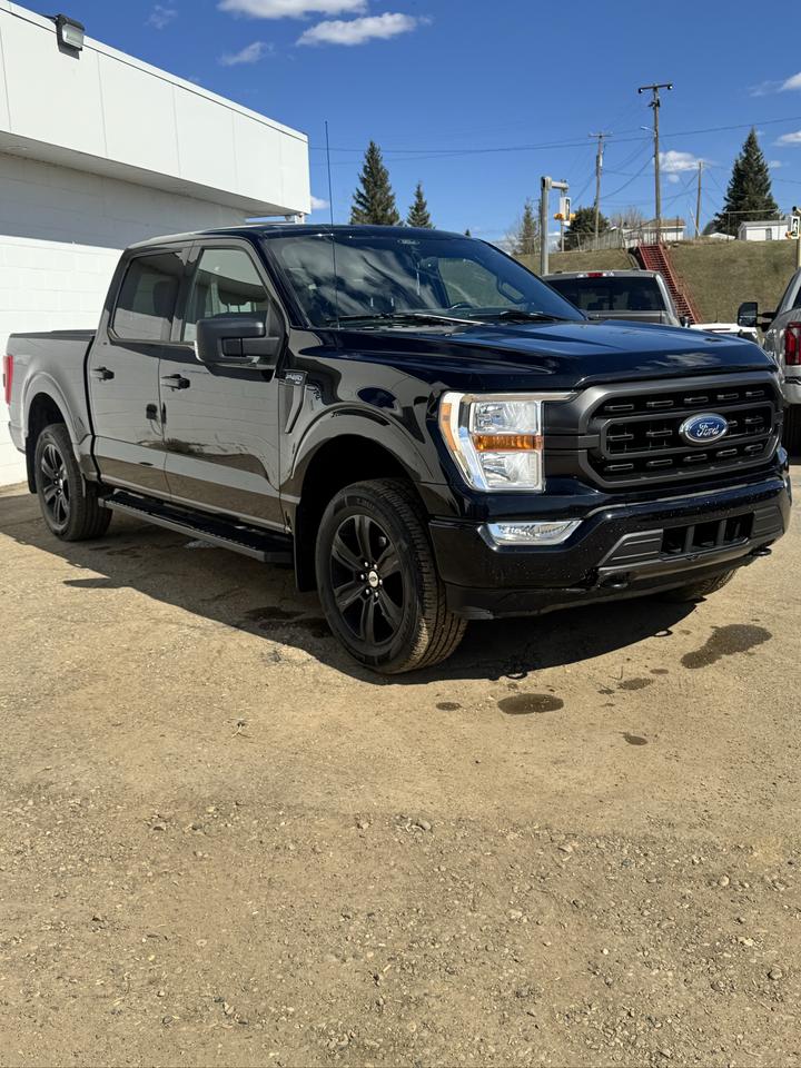 2021 Ford F-150 XLT Photo1
