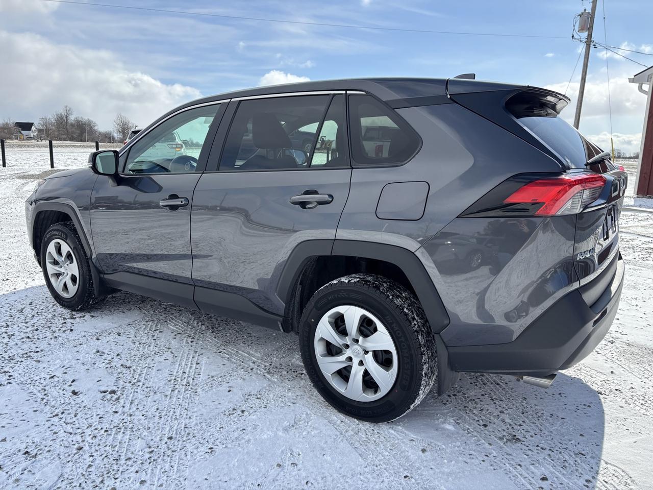 2023 Toyota RAV4 LE Photo