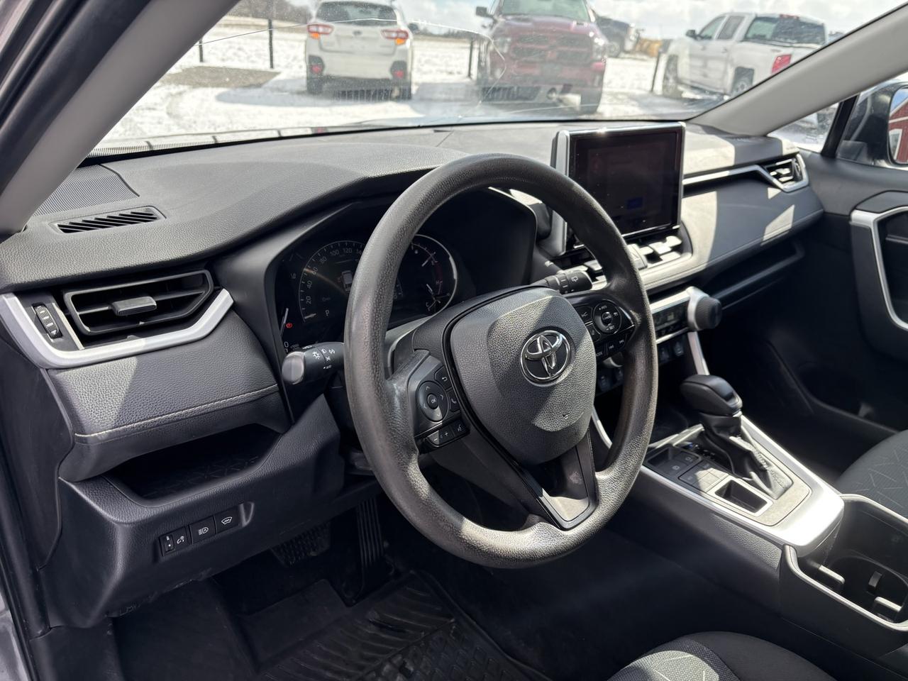2023 Toyota RAV4 LE Photo