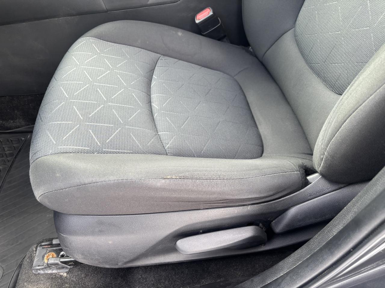 2023 Toyota RAV4 LE Photo