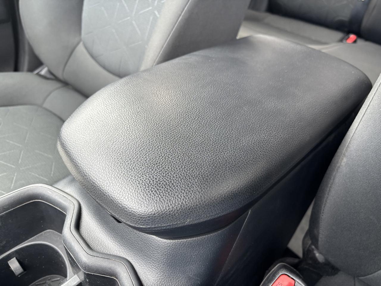 2023 Toyota RAV4 LE Photo