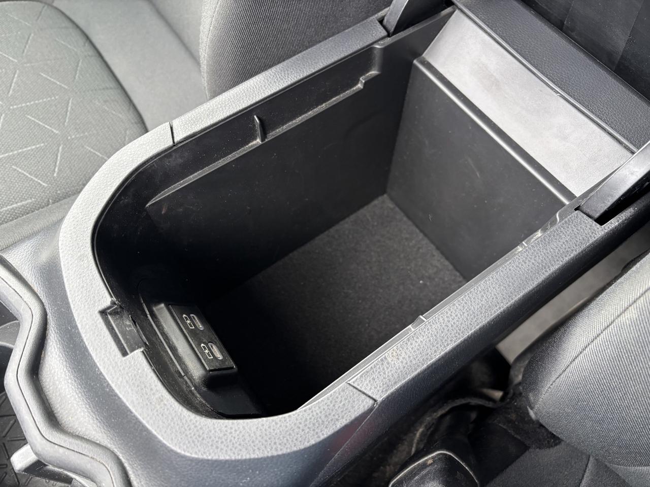 2023 Toyota RAV4 LE Photo