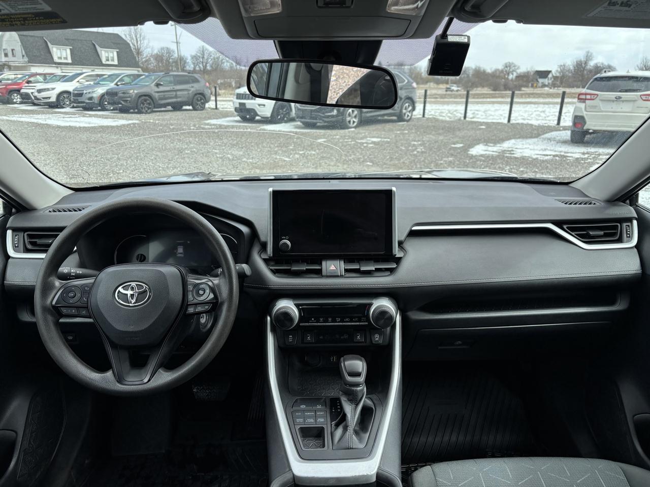 2023 Toyota RAV4 LE Photo