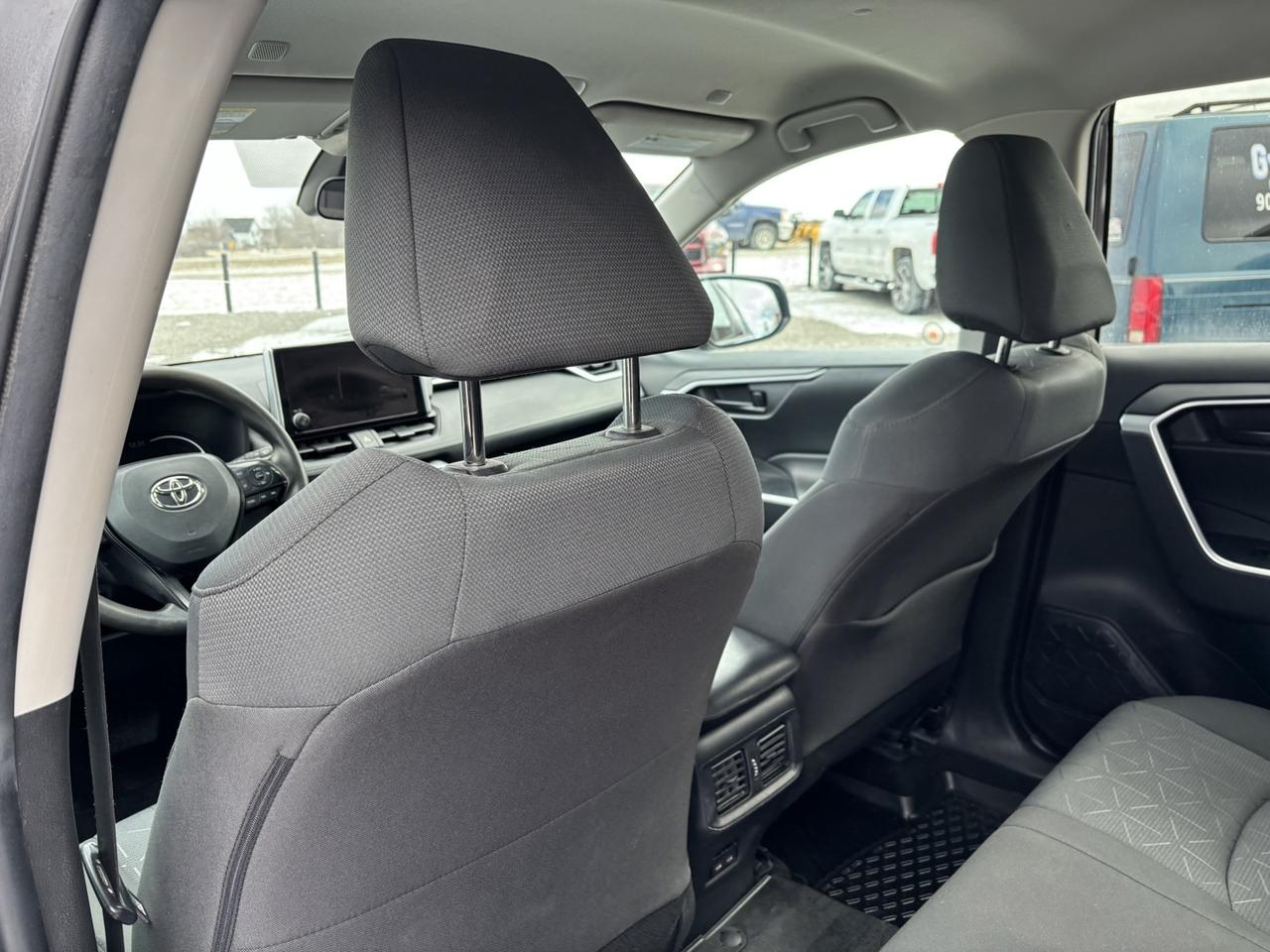 2023 Toyota RAV4 LE Photo