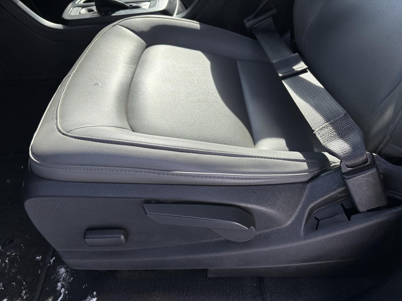 2022 Chevrolet Colorado Work Truck Photo