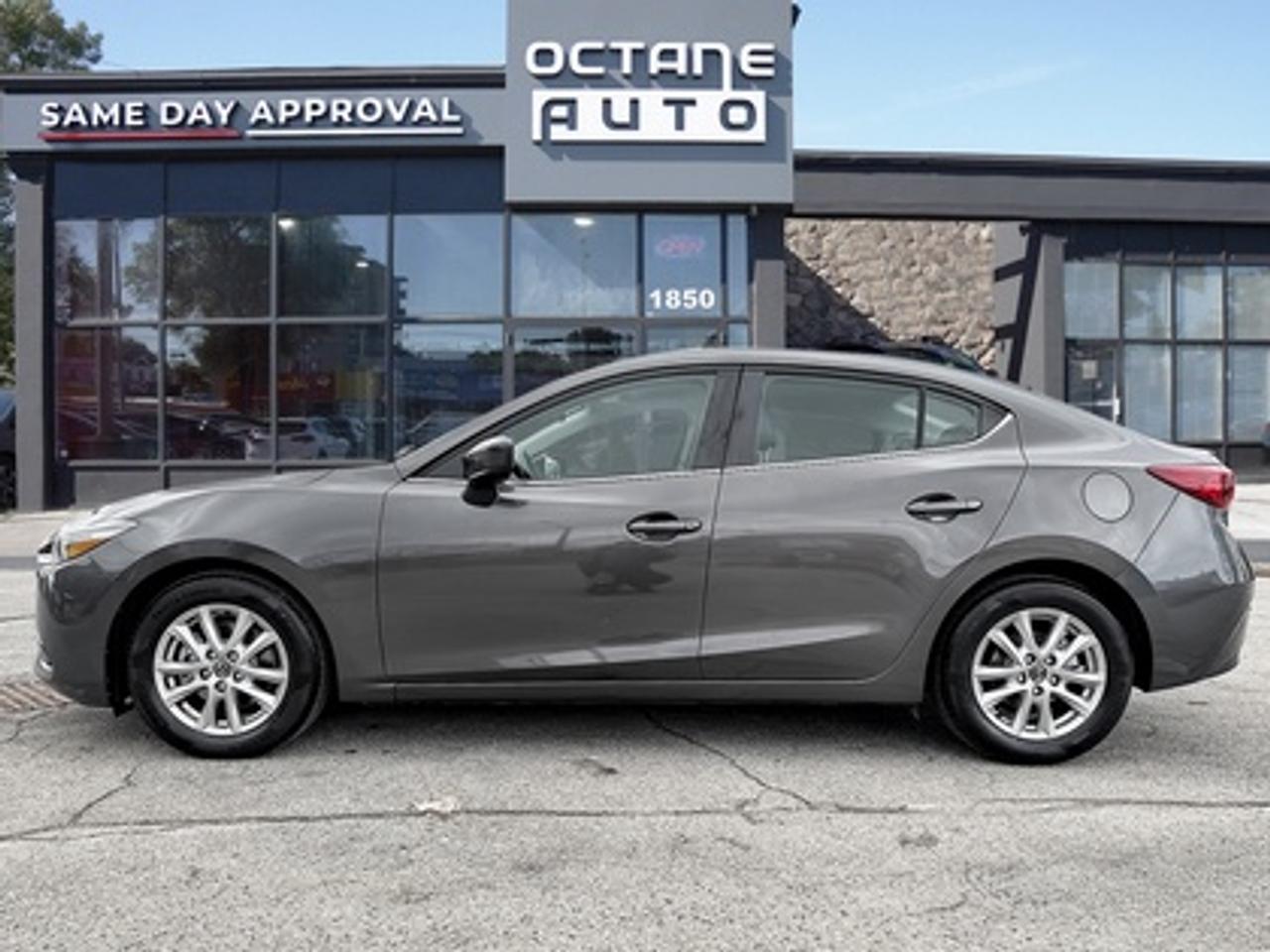 2017 Mazda MAZDA3 4DR SDN AUTO SE Photo2