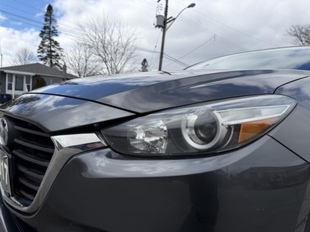 2017 Mazda MAZDA3 4DR SDN AUTO SE Photo