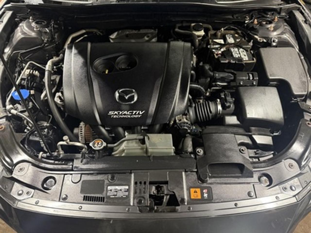2017 Mazda MAZDA3 4DR SDN AUTO SE Photo