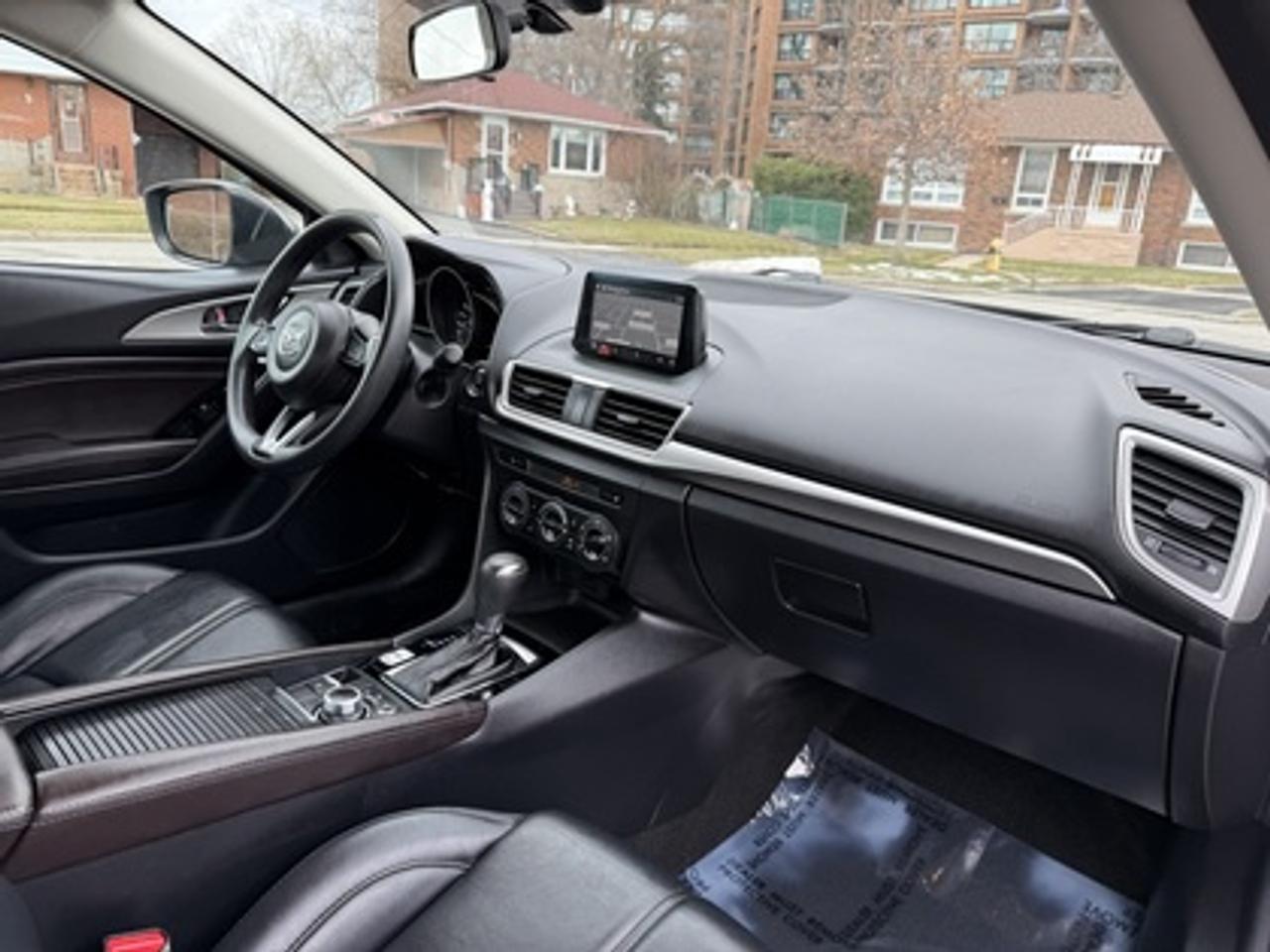 2017 Mazda MAZDA3 4DR SDN AUTO SE Photo