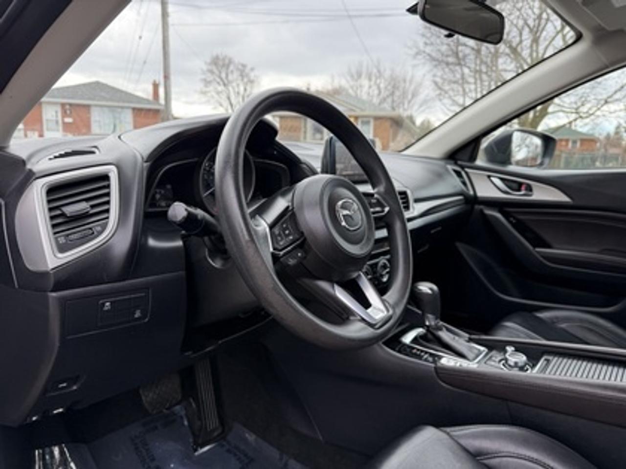 2017 Mazda MAZDA3 4DR SDN AUTO SE Photo