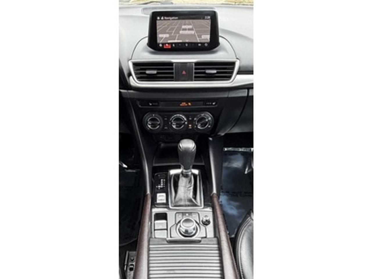 2017 Mazda MAZDA3 4DR SDN AUTO SE Photo