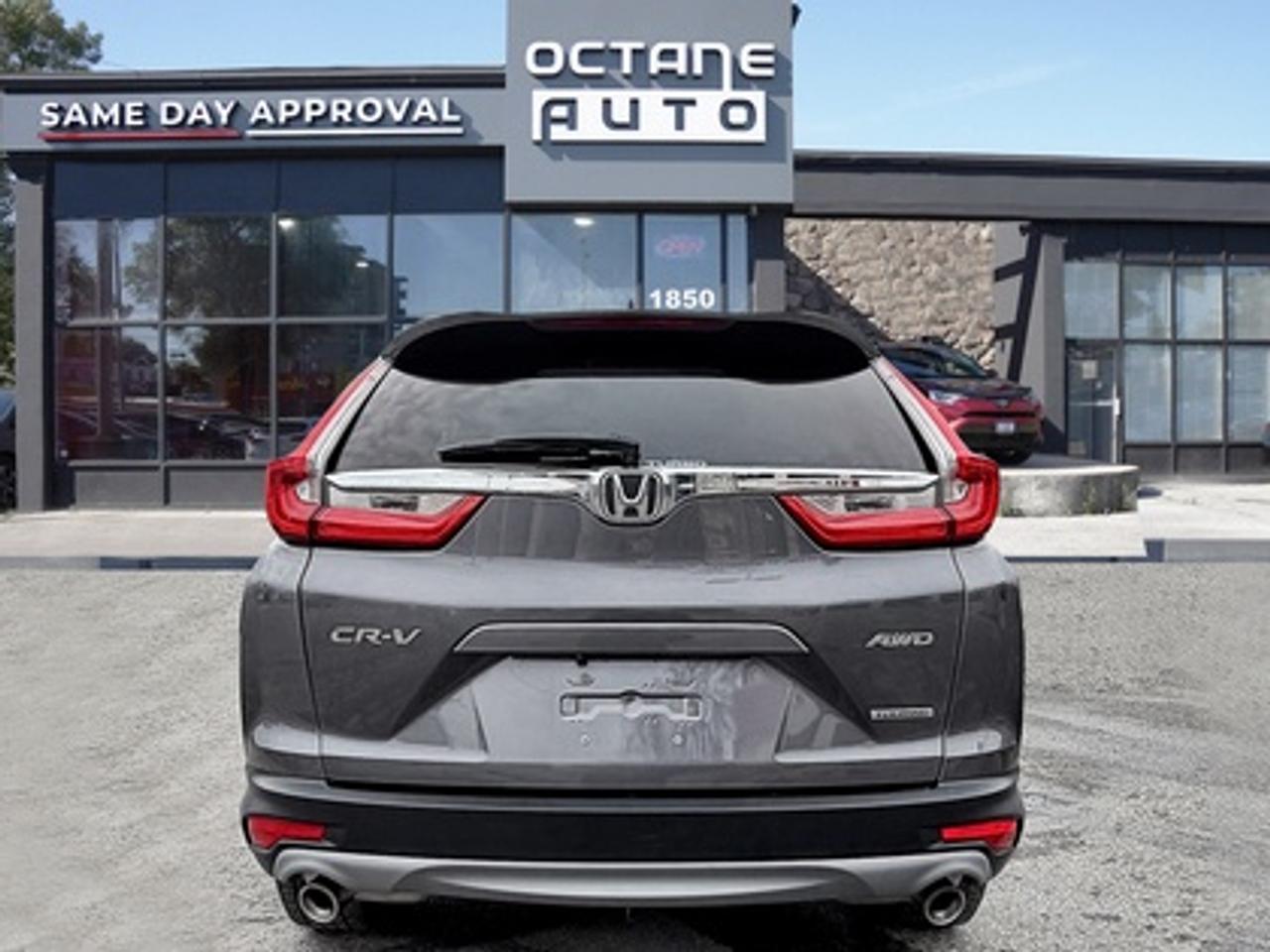 2019 Honda CR-V Touring AWD Photo4