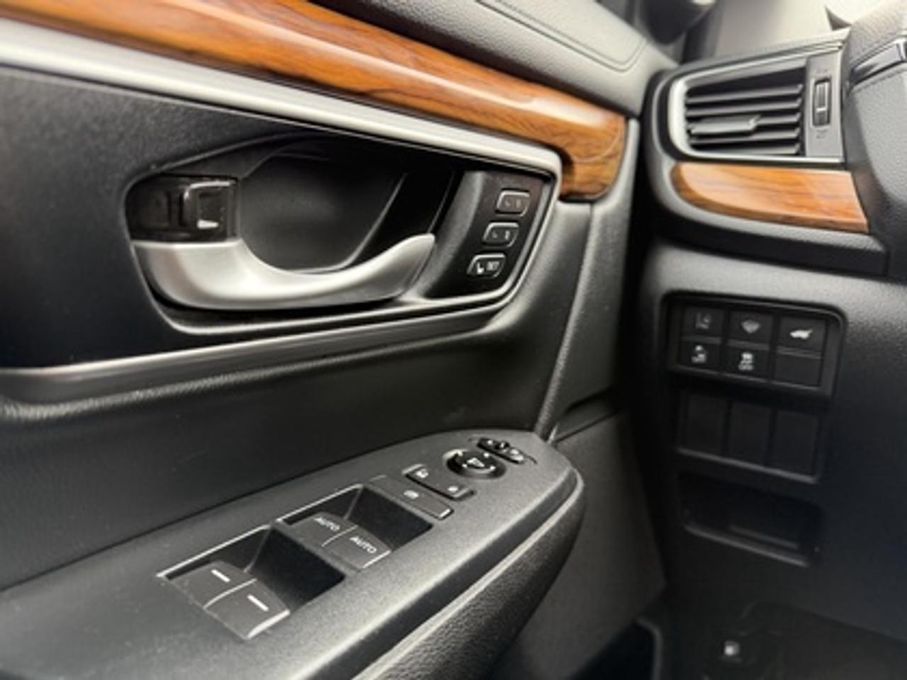 2019 Honda CR-V Touring AWD Photo