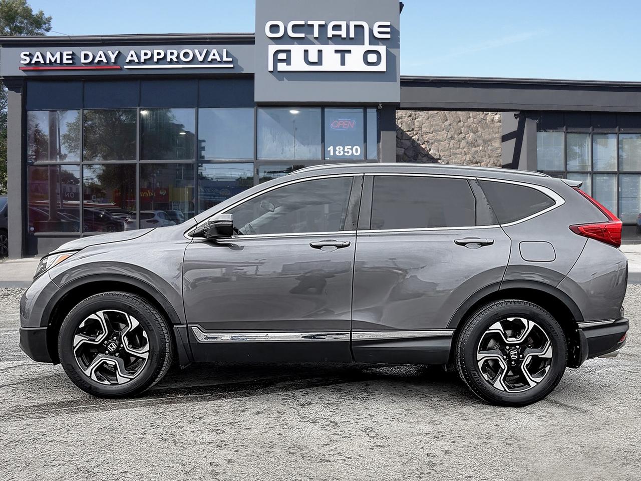 2019 Honda CR-V Touring AWD Photo2