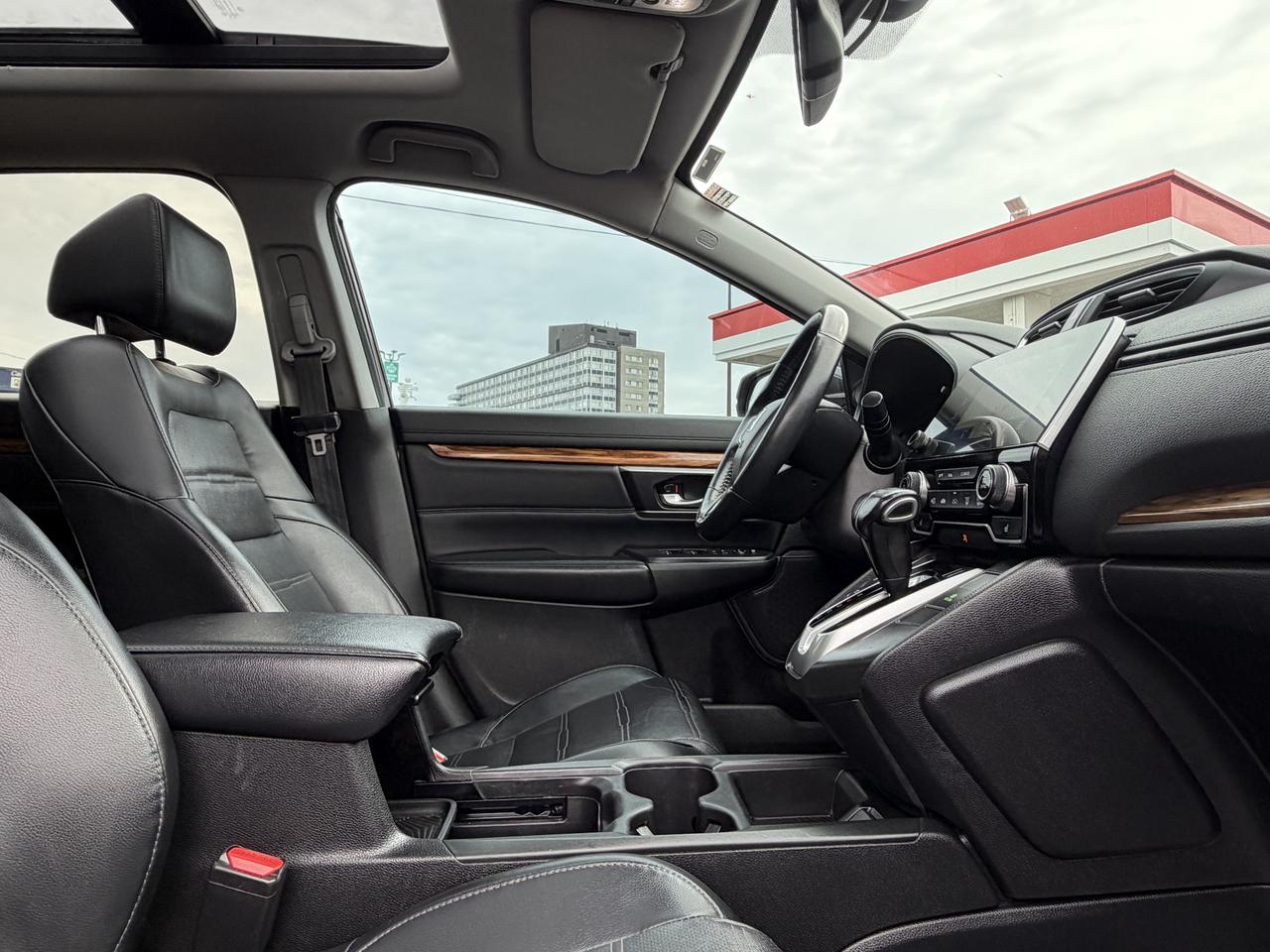 2019 Honda CR-V Touring AWD Photo