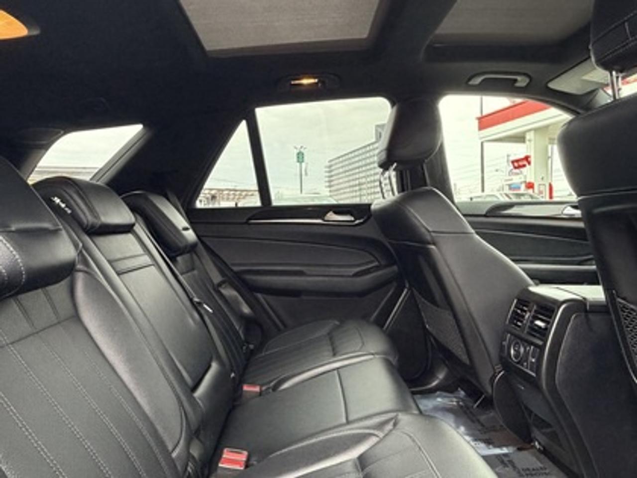 2019 Mercedes-Benz GLE GLE 400 4MATIC SUV Photo