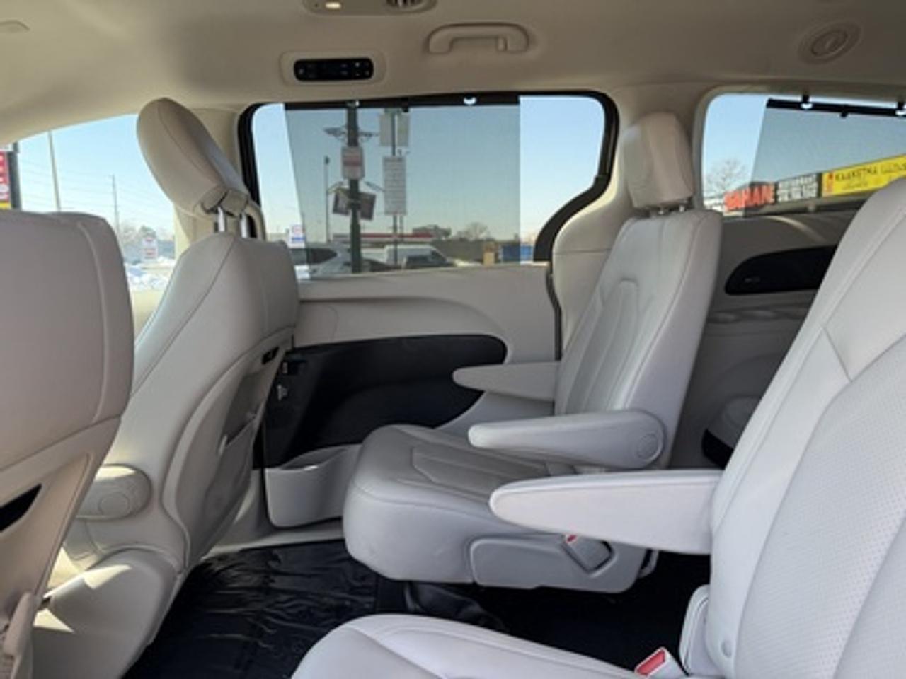 2017 Chrysler Pacifica 4DR WGN TOURING-L PLUS Photo