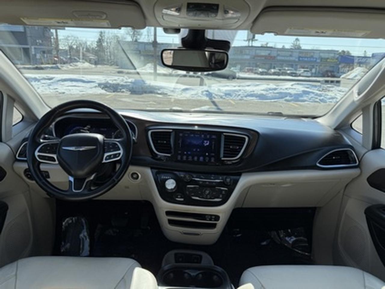 2017 Chrysler Pacifica 4DR WGN TOURING-L PLUS Photo