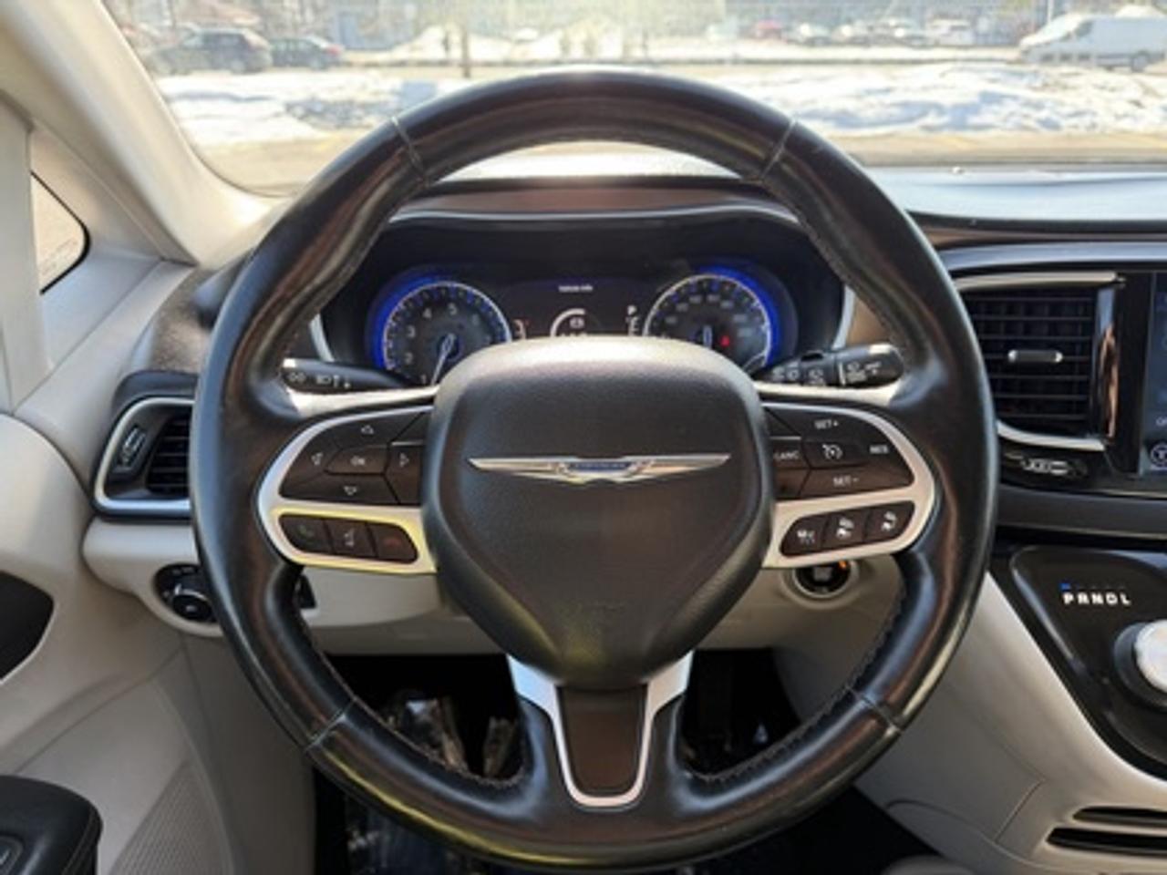 2017 Chrysler Pacifica 4DR WGN TOURING-L PLUS Photo