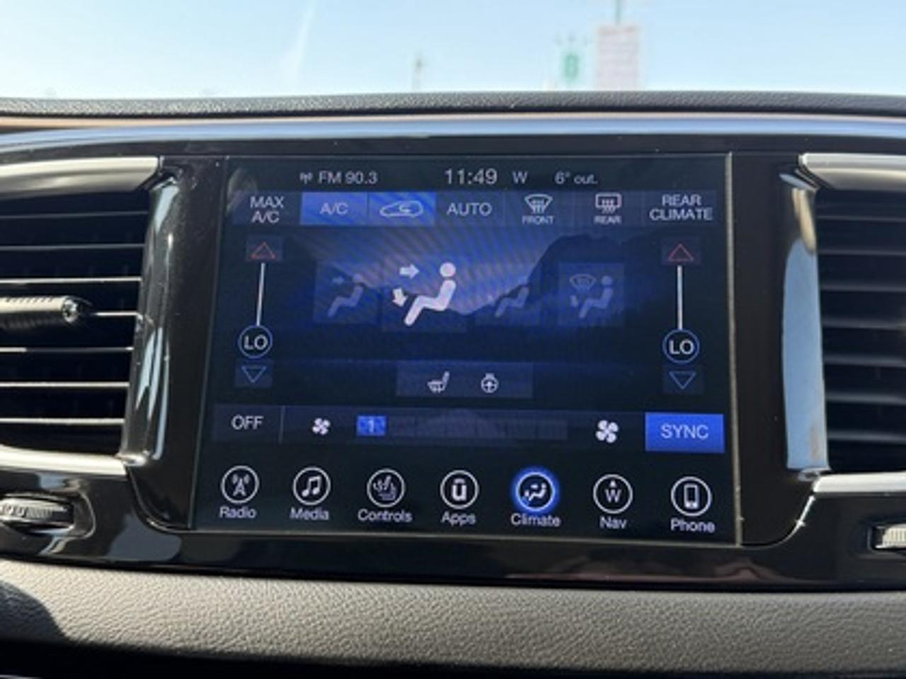 2017 Chrysler Pacifica 4DR WGN TOURING-L PLUS Photo