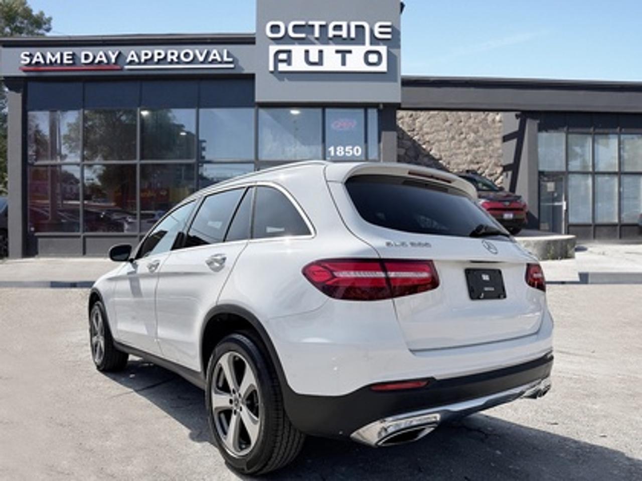 2019 Mercedes-Benz GLC GLC 300 4MATIC SUV Photo3