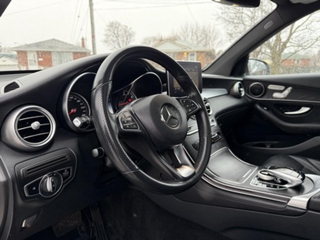 2019 Mercedes-Benz GLC GLC 300 4MATIC SUV Photo