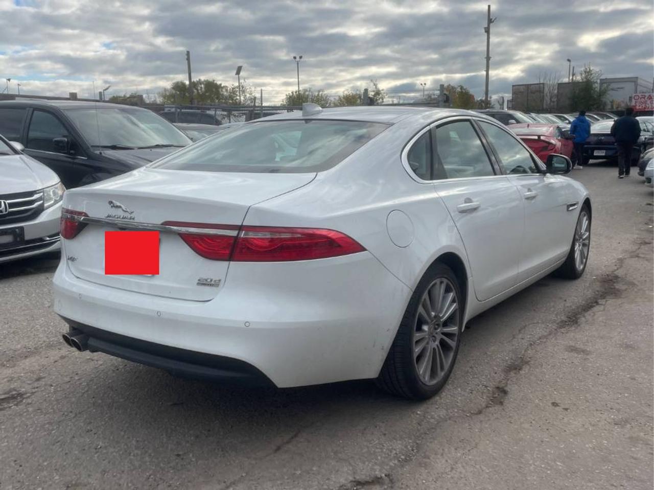 2017 Jaguar XF 20d Prestige Photo