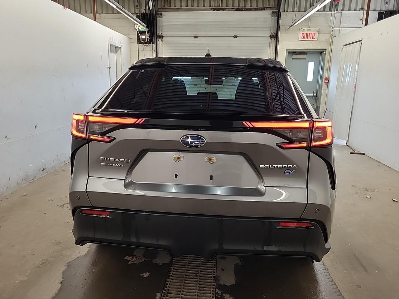2023 Subaru Solterra  Photo4