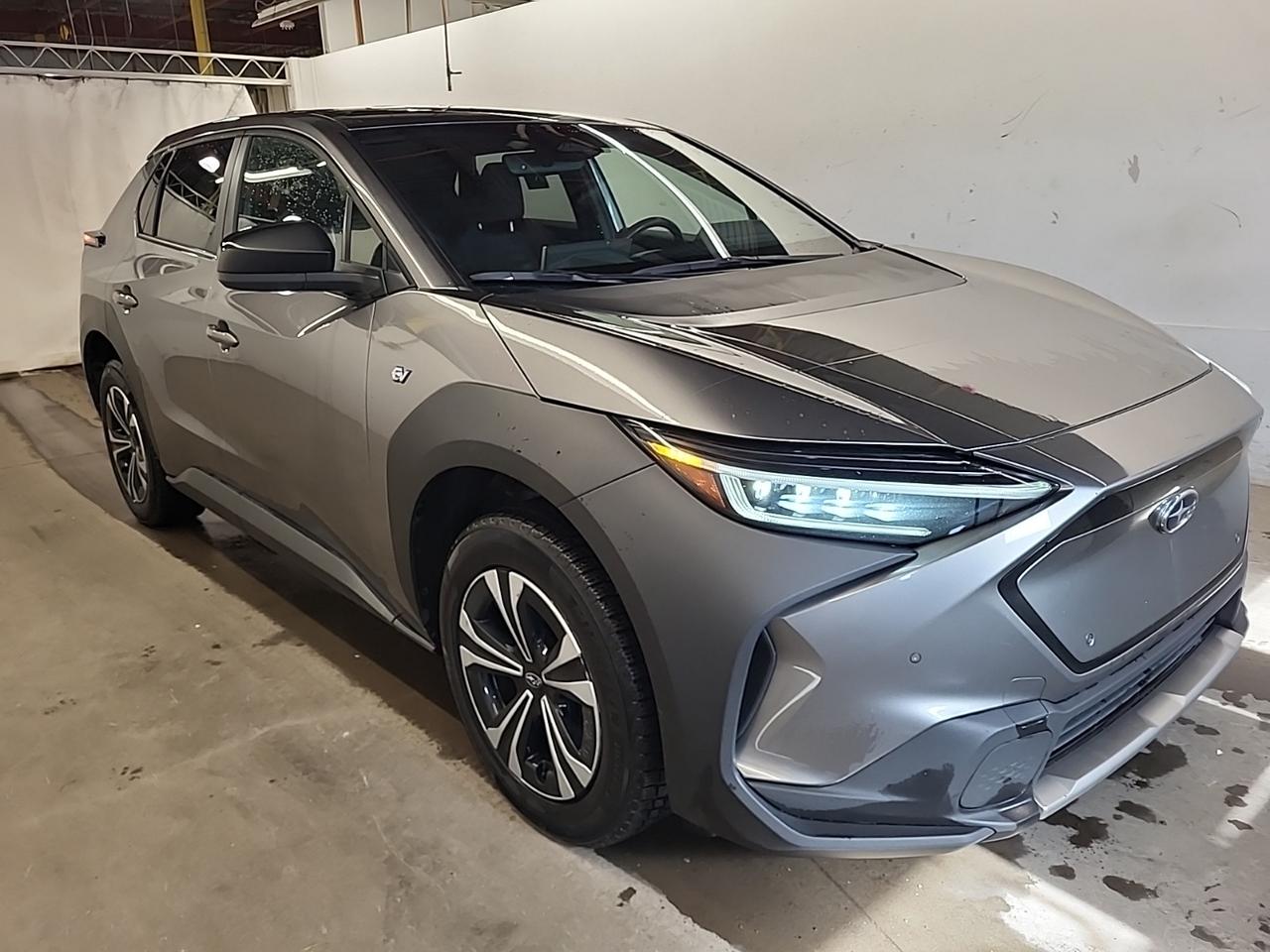 2023 Subaru Solterra  Photo2